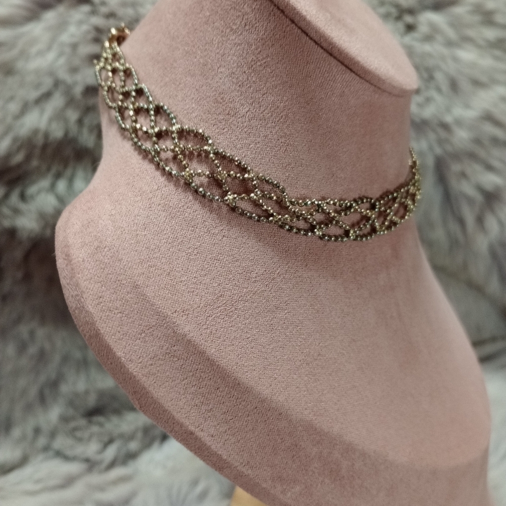Dark Wind Gold Lace Beaded Collarbone Choker Necklace - Picture 5 of 5